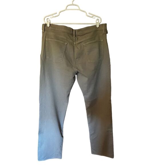 J BRAND Men's Kane Keckley Flihnt Light Gray Straight Leg Jeans Sz. 42 X 32 1/2 - Picture 5 of 10